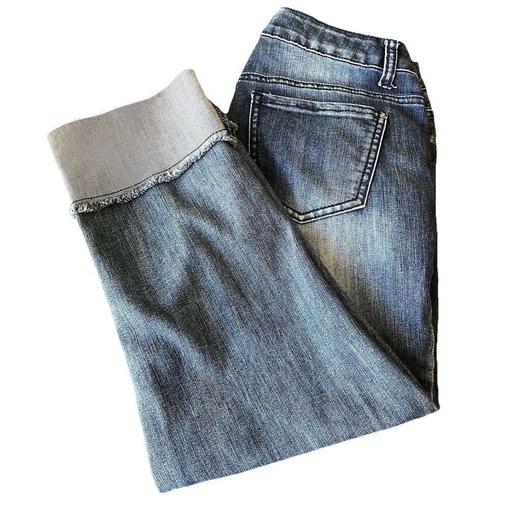 Baccini Women’s Jeans 8P Petite Distressed Embroidered Floral Boho Denim Cuffed - Picture 12 of 16